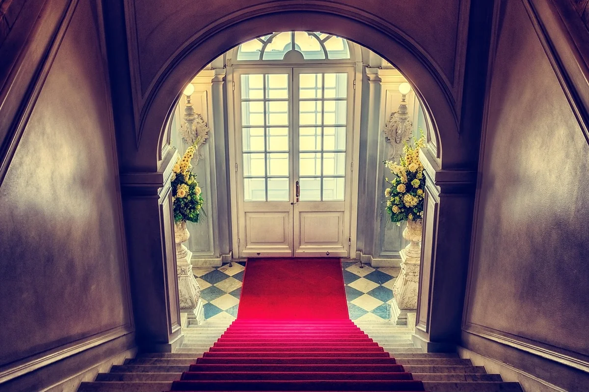 Escaliers glissants : solutions efficaces pour sécuriser votre intérieur en 2025
