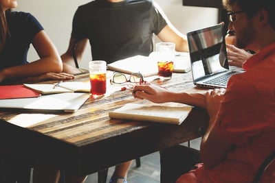 Rédiger une lettre de motivation efficace pour un poste de chargé de recrutement en 2025